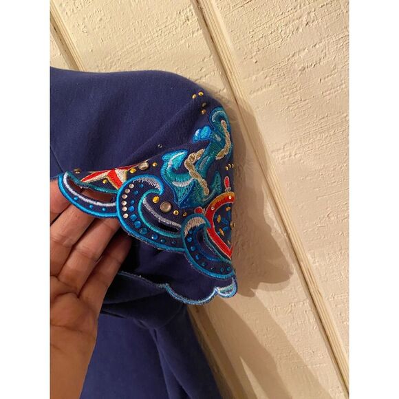 Quacker Factory T-Shirt Women's L Blue Embroidered Bling Sleeves Crew Neck - Picture 3 of 9